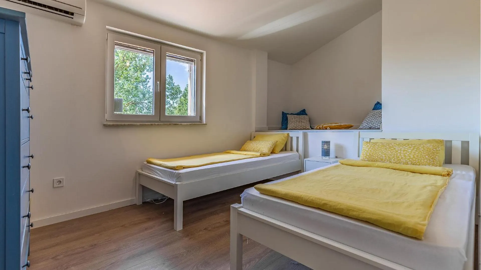 3 Bedroom Lovely Home In Barbariga 0*,