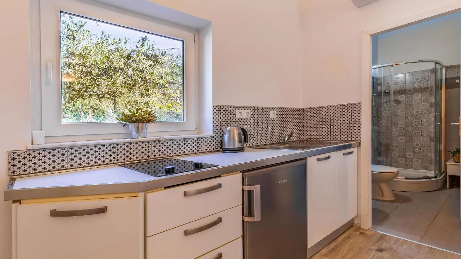 3 Bedroom Lovely Home In Barbariga