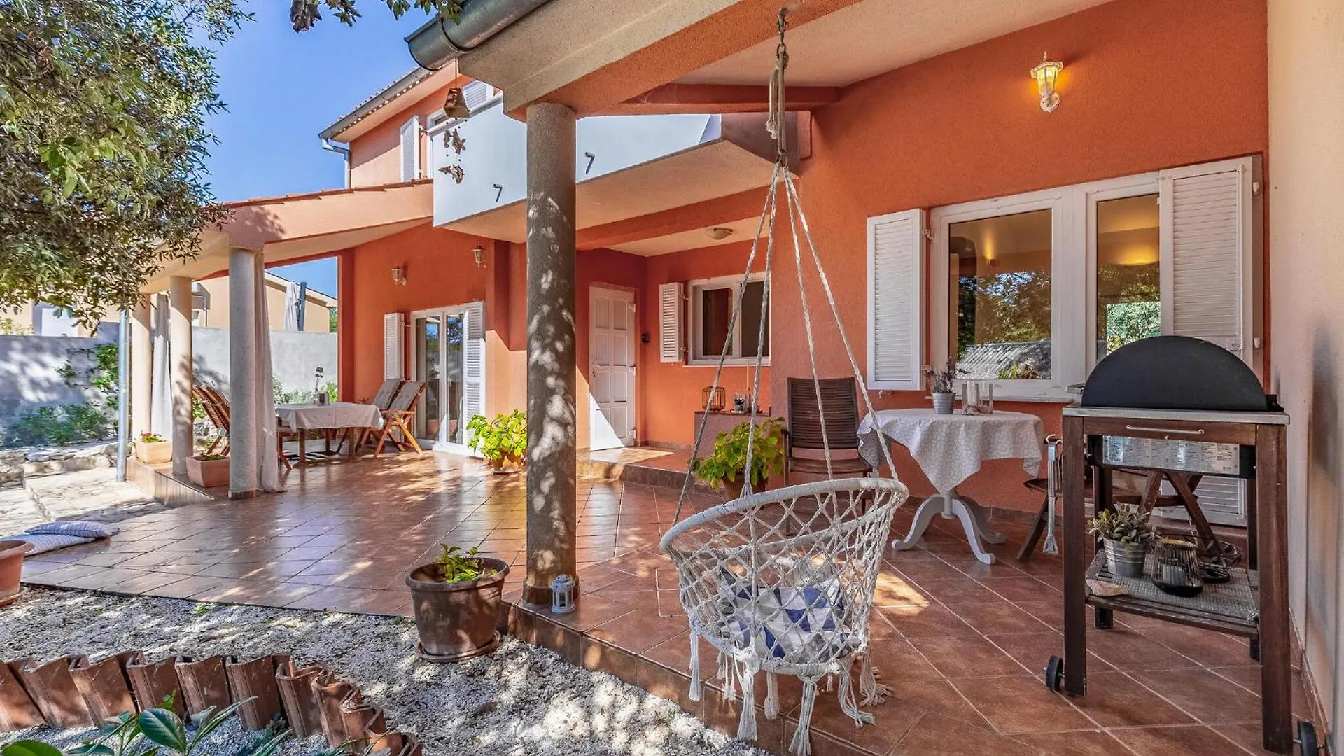 3 Bedroom Lovely Home In Barbariga Holiday home