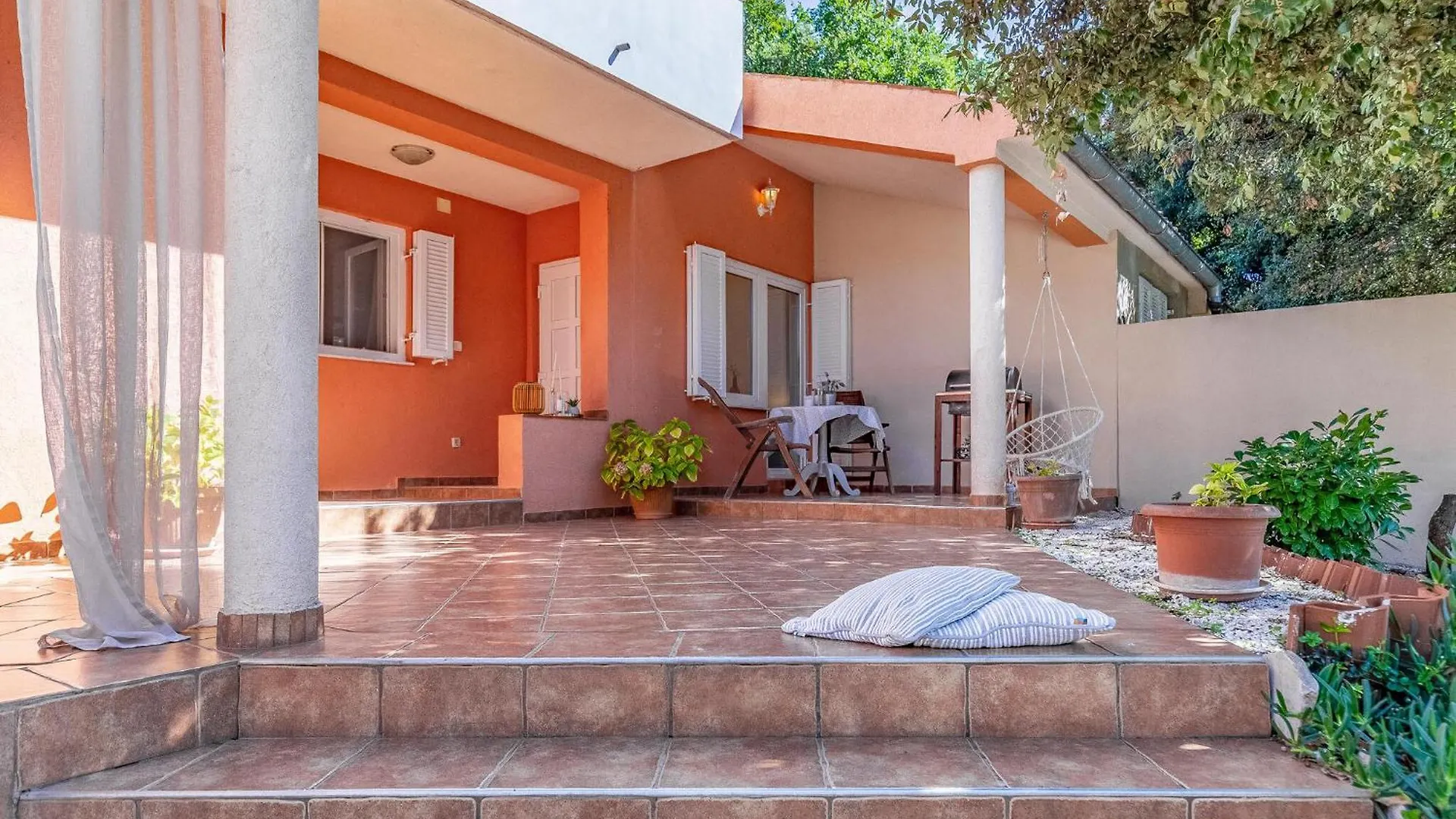 Holiday home 3 Bedroom Lovely Home In Barbariga Croatia