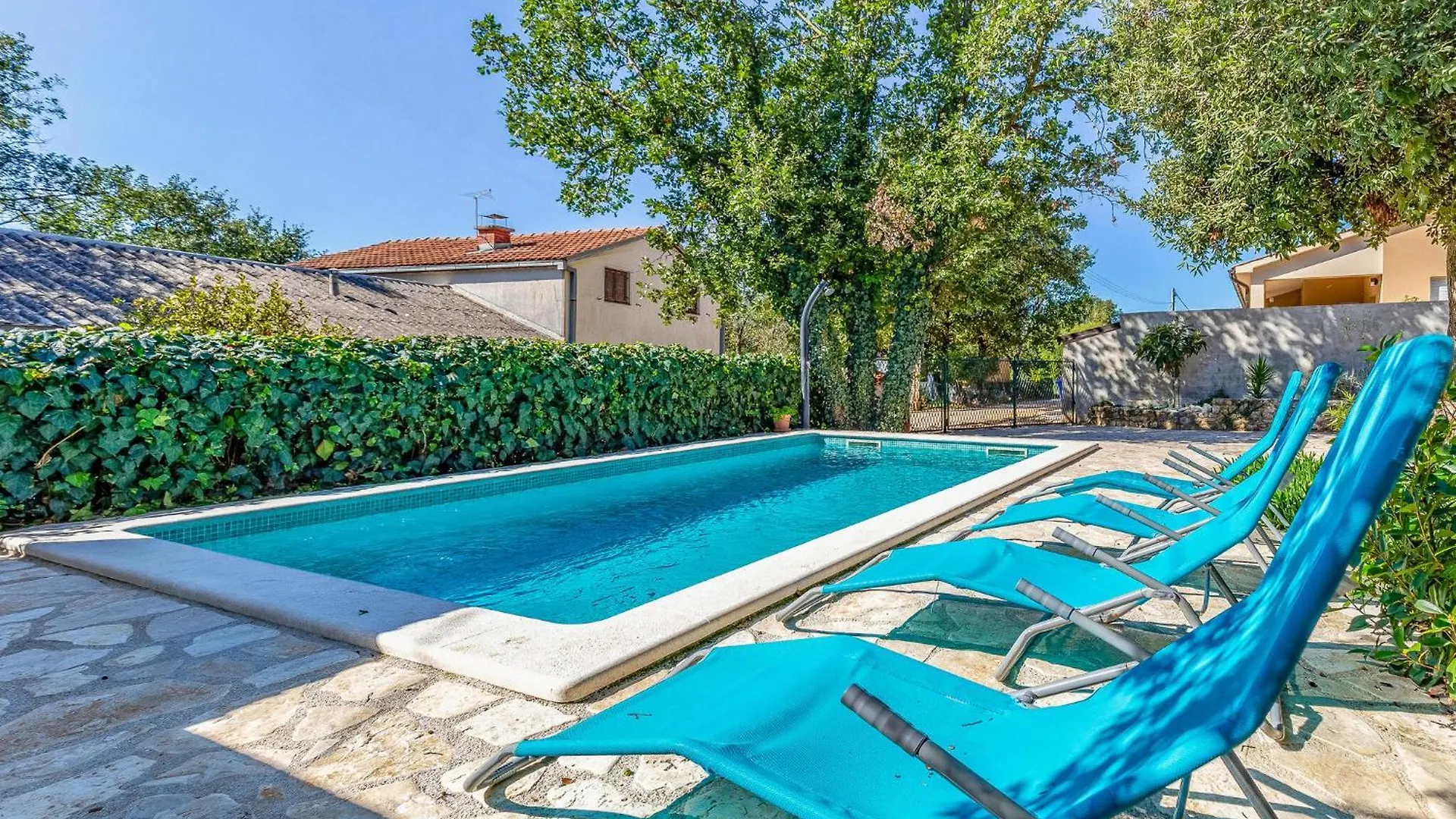 3 Bedroom Lovely Home In Barbariga Croatia