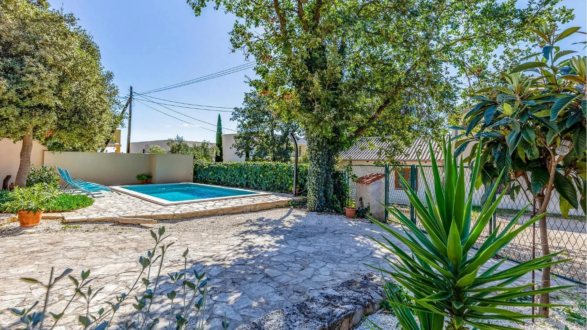 3 Bedroom Lovely Home In Barbariga