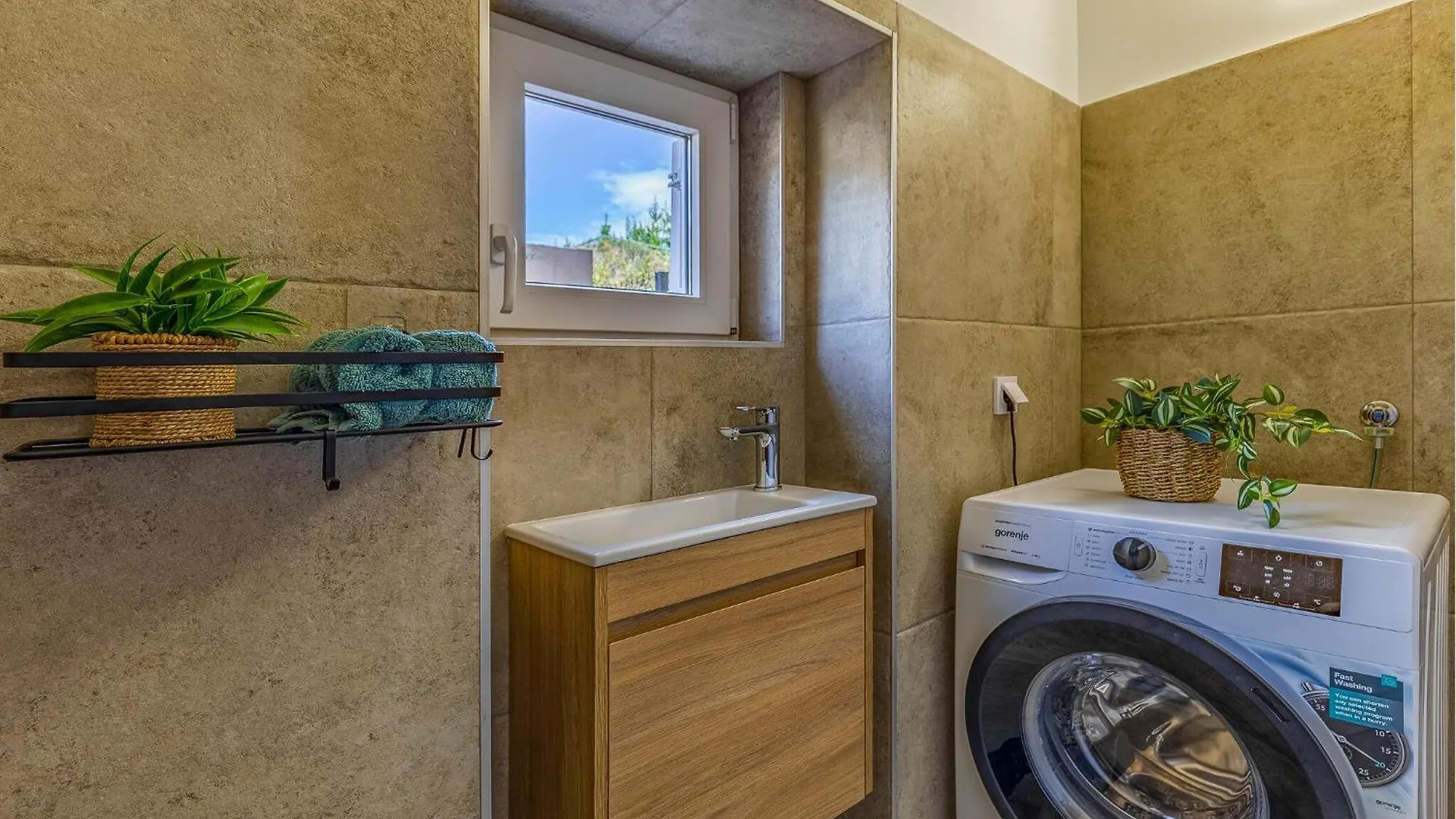 3 Bedroom Lovely Home In Barbariga Croatia