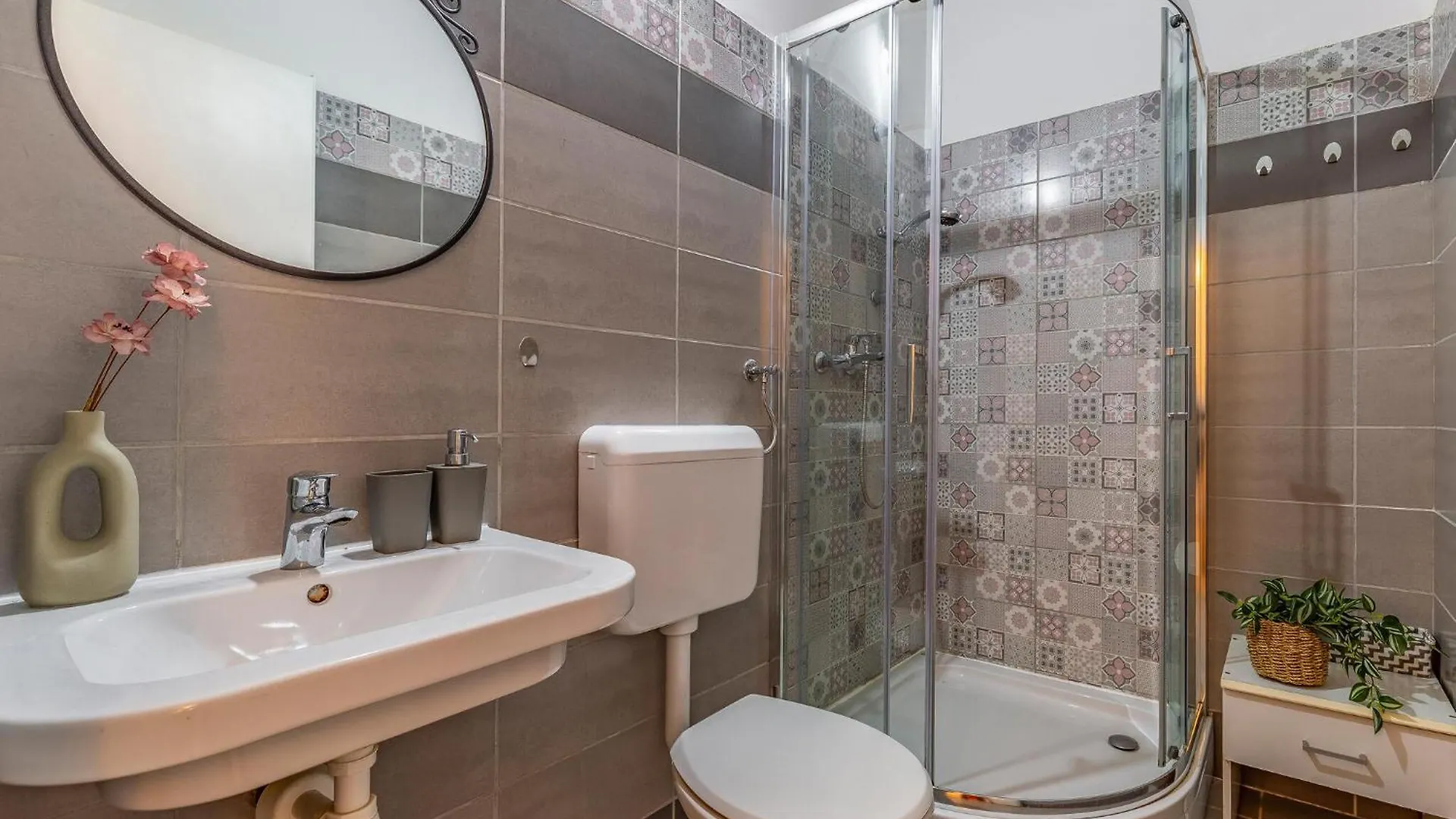 3 Bedroom Lovely Home In Barbariga